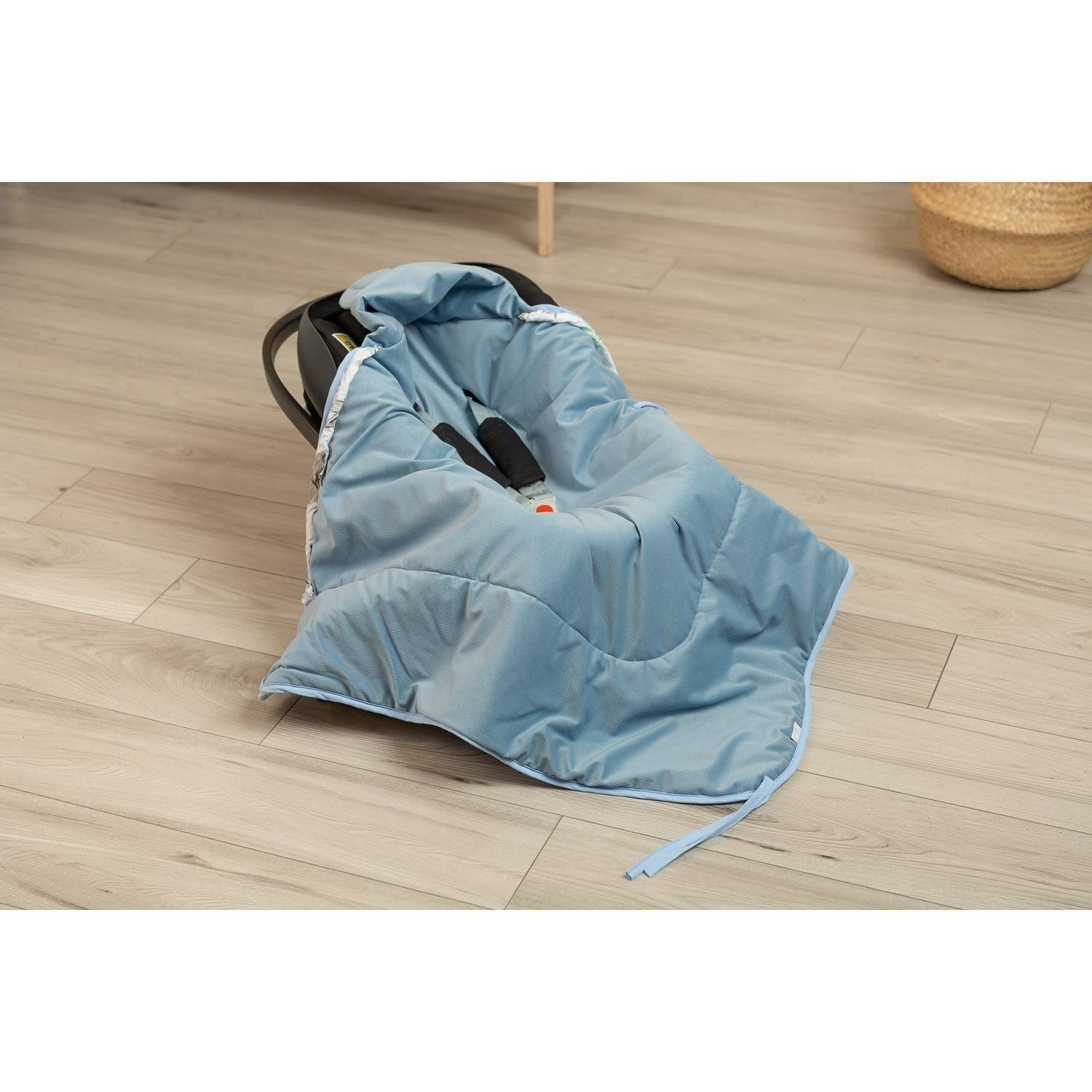 Sensillo Velvet Car Seat Swaddle XL - Blue Animals - Baby Essentials