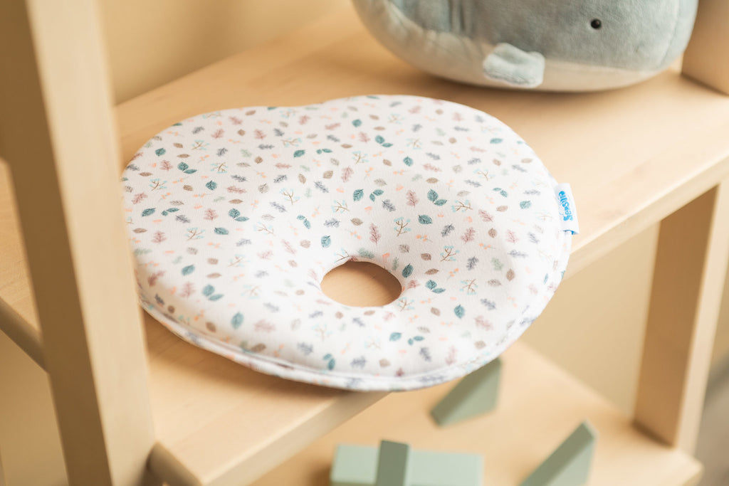 Sensillo Ergonomic Baby Head Support Pillow 0–6 Months - Leaves