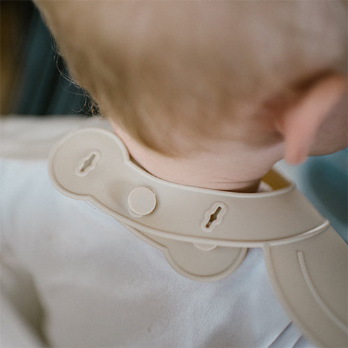 Babyono Silicone Bib With Pocket And Adjustment Lock 6m+ - Beige